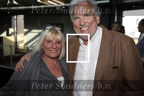 Amsterdam 25 april 2018
Boekpresentatie Erik de Zwart op het oude veronica schip. Ad Bouman met zijn vrouw