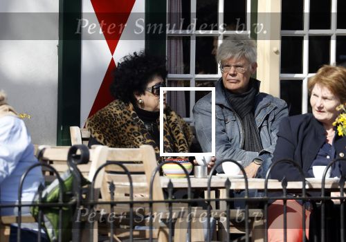 Laren 16 april 2018
Ad Visser met zijn vrouw op terras bij het bonte paard.