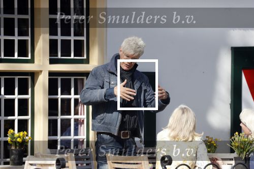 Laren 16 april 2018
Ad Visser met zijn vrouw op terras bij het bonte paard.