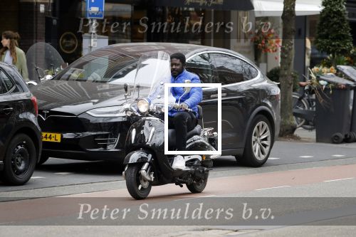 Amsterdam 10 april 2018
Acteur Andre Dongelmans op zijn scooter