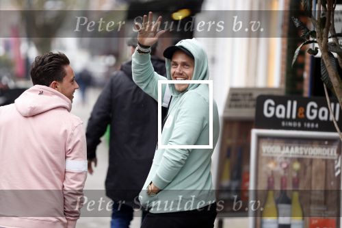 Amsterdam 11 april 2018
Andre Hazes jr met beste vriend Djarno Hofland op de cornelis schuytstraat
