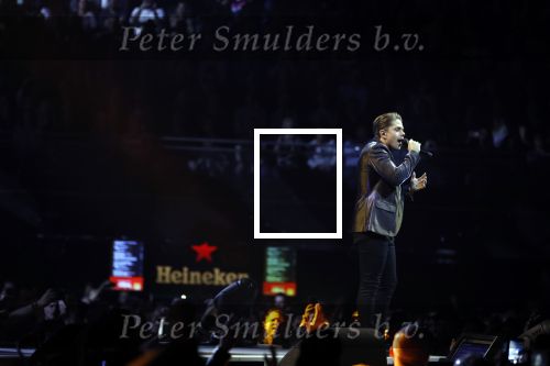 Amsterdam 14 april 2018
Heel holland zingt Hazes in het ziggo dome met oa Andre Hazes Jr Jeroen v d Boom Xander de Buisonje Roxeanne Hazes (zwanger) Peter Beense Trijntje Oosterhuis Danny de Munk Silver Metz en Barry Hay.
