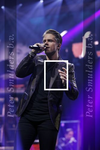 Amsterdam 14 april 2018
Heel holland zingt Hazes in het ziggo dome met oa Andre Hazes Jr Jeroen v d Boom Xander de Buisonje Roxeanne Hazes (zwanger) Peter Beense Trijntje Oosterhuis Danny de Munk Silver Metz en Barry Hay.