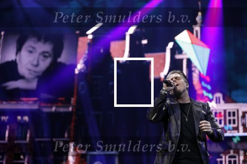 Amsterdam 14 april 2018
Heel holland zingt Hazes in het ziggo dome met oa Andre Hazes Jr Jeroen v d Boom Xander de Buisonje Roxeanne Hazes (zwanger) Peter Beense Trijntje Oosterhuis Danny de Munk Silver Metz en Barry Hay.