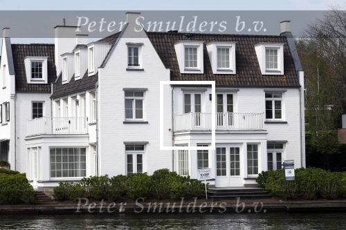Breukelen 21 en 22 april 2018
Andre Hazes jr en zijn neef Djarno Hofland wonen in een huis op het complex Overweer in Breukelen.