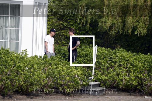 Breukelen 21 en 22 april 2018
Andre Hazes jr en zijn neef Djarno Hofland wonen in een huis op het complex Overweer in Breukelen.