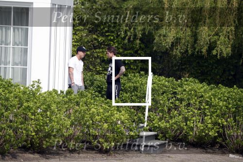 Breukelen 21 en 22 april 2018
Andre Hazes jr en zijn neef Djarno Hofland wonen in een huis op het complex Overweer in Breukelen.