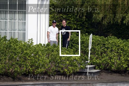 Breukelen 21 en 22 april 2018
Andre Hazes jr en zijn neef Djarno Hofland wonen in een huis op het complex Overweer in Breukelen.