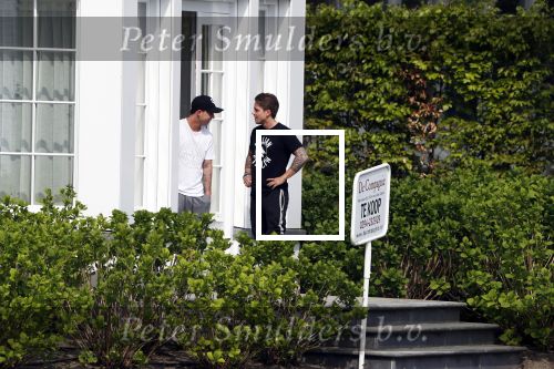 Breukelen 21 en 22 april 2018
Andre Hazes jr en zijn neef Djarno Hofland wonen in een huis op het complex Overweer in Breukelen.