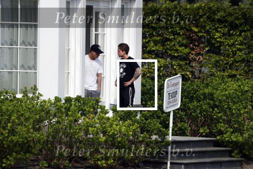 Breukelen 21 en 22 april 2018
Andre Hazes jr en zijn neef Djarno Hofland wonen in een huis op het complex Overweer in Breukelen.