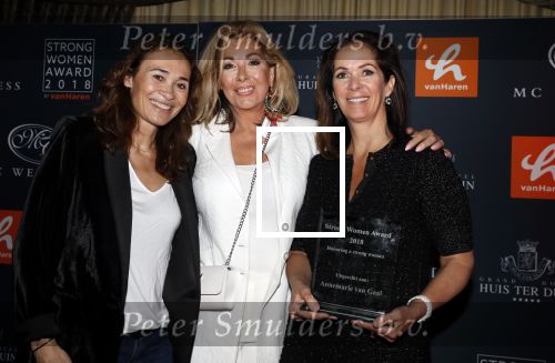 Noordwijk 9 april 2018
Uitreiking en lunch van de strong woman award in hotel Huis ter Duin. Annemarie v Gaal met Bibian Mentel Betty de Groot en Karin Bloemen