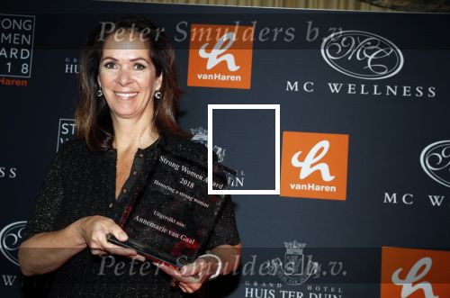 Noordwijk 9 april 2018
Uitreiking en lunch van de strong woman award in hotel Huis ter Duin. Annemarie v Gaal met Bibian Mentel Betty de Groot en Karin Bloemen