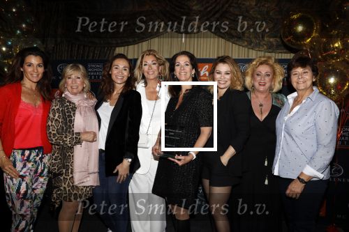 Noordwijk 9 april 2018
Uitreiking en lunch van de strong woman award in hotel Huis ter Duin. Annemarie v Gaal met Bibian Mentel Betty de Groot en Karin Bloemen