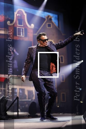 Amsterdam 14 april 2018
Heel holland zingt Hazes in het ziggo dome met oa Andre Hazes Jr Jeroen v d Boom Xander de Buisonje Roxeanne Hazes (zwanger) Peter Beense Trijntje Oosterhuis Danny de Munk Silver Metz en Barry Hay.