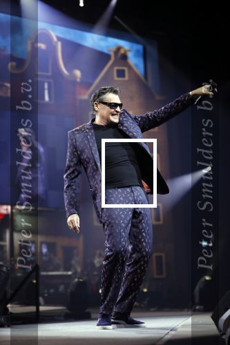 Amsterdam 14 april 2018
Heel holland zingt Hazes in het ziggo dome met oa Andre Hazes Jr Jeroen v d Boom Xander de Buisonje Roxeanne Hazes (zwanger) Peter Beense Trijntje Oosterhuis Danny de Munk Silver Metz en Barry Hay.
