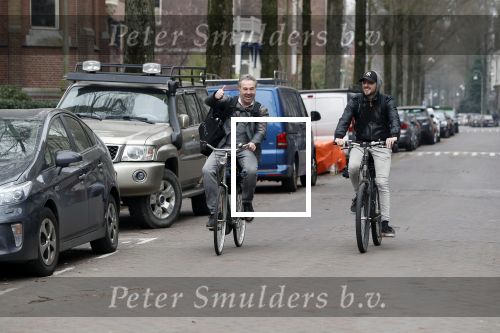 Amsterdam 11 april 2018
Bart Bosch met een kennis op de fiets in Amsterdam