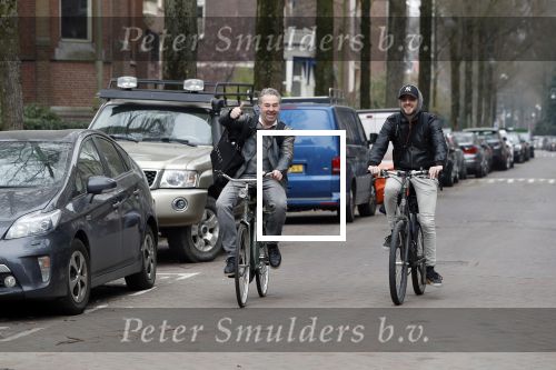 Amsterdam 11 april 2018
Bart Bosch met een kennis op de fiets in Amsterdam