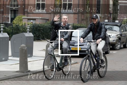 Amsterdam 11 april 2018
Bart Bosch met een kennis op de fiets in Amsterdam