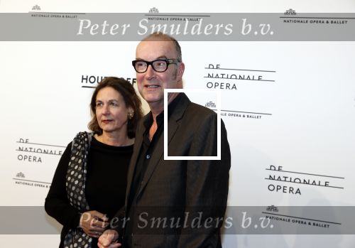 Amsterdam 18 april 2018
 Koning Willem-Alexander en koningin Maxima wonen de premiere bij van Gurre-Lieder in de Nationale Opera & Ballet in de stopera. Bart Chabot met zijn vrouw