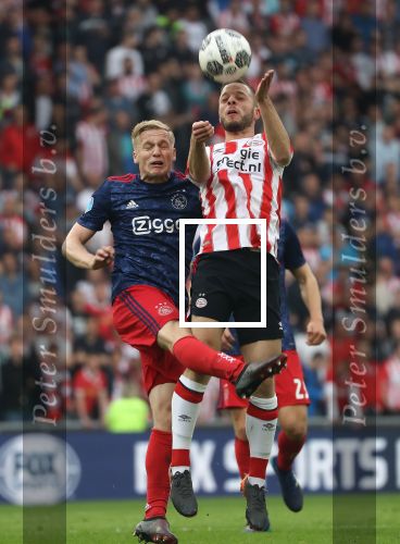 Eindhoven, 15 April 2018
PSV-AJAX, eindstand 3-0 en Landskampioen Seizoen 2017-2018
Bart Ramselaar en Donny v d Beek in duel
