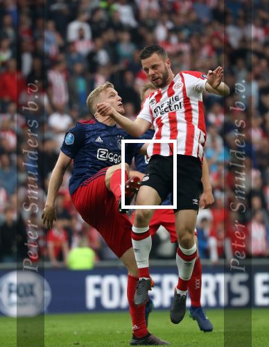 Eindhoven, 15 April 2018
PSV-AJAX, eindstand 3-0 en Landskampioen Seizoen 2017-2018
Bart Ramselaar en Donny v d Beek in duel