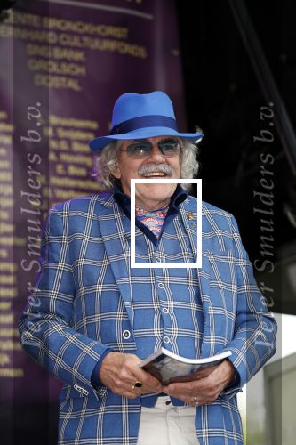 Hummelo 10 mei 2018
Onthulling standbeeld rockgroep Normaal met de bandleden Bennie Jolink, Ferdi Joly, Willem Terhorst en de partner van het overleden lid Jan Manschot