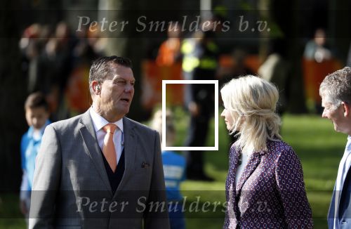 Groningen 27 april 2018
Koningsdag in Groningen met Koning Willem Alexander Koningin Maxima prinses Amalia Arian Alexia . Verder ook aanwezig Prins Maurits Prinses Marilene Prins Bernhard Prinses Annette Prins Floris Prinses Aimee en prins Pieter Christiaan. Dionne Stax en Bertus Holkema
