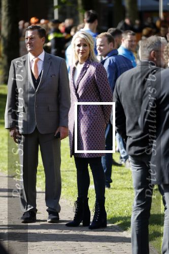 Groningen 27 april 2018
Koningsdag in Groningen met Koning Willem Alexander Koningin Maxima prinses Amalia Arian Alexia . Verder ook aanwezig Prins Maurits Prinses Marilene Prins Bernhard Prinses Annette Prins Floris Prinses Aimee en prins Pieter Christiaan. Dionne Stax en Bertus Holkema
