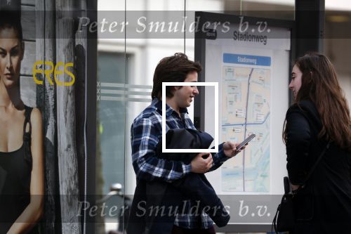 Amsterdam 14 april 2018
Bickel Krabbe wacht samen met zijn vriendin op de tram