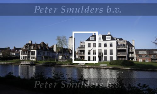Breukelen 21 en 22 april 2018
Andre Hazes jr en zijn neef Djarno Hofland wonen in een huis op het complex Overweer in Breukelen.