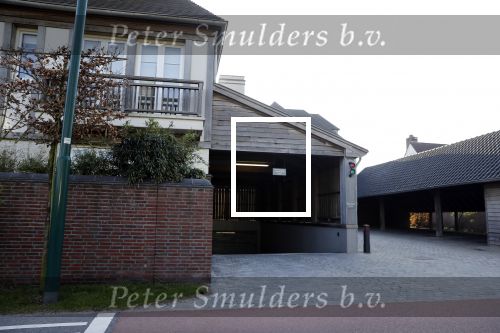 Breukelen 21 en 22 april 2018
Andre Hazes jr en zijn neef Djarno Hofland wonen in een huis op het complex Overweer in Breukelen.