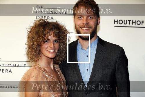Amsterdam 18 april 2018
 Koning Willem-Alexander en koningin Maxima wonen de premiere bij van Gurre-Lieder in de Nationale Opera & Ballet in de stopera. Carolien Borgers met partner Philip Huff