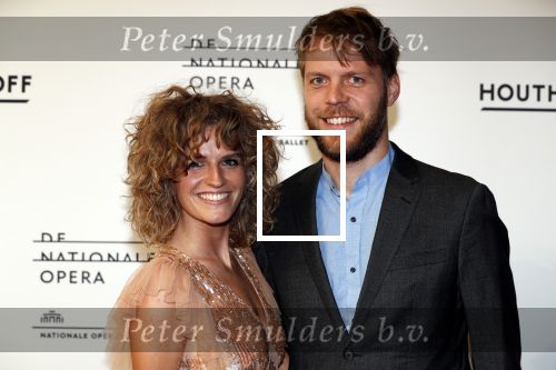 Amsterdam 18 april 2018
 Koning Willem-Alexander en koningin Maxima wonen de premiere bij van Gurre-Lieder in de Nationale Opera & Ballet in de stopera. Carolien Borgers met partner Philip Huff