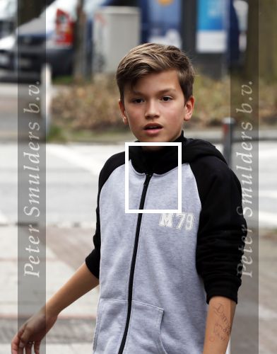 Hamburg 13 april 2018
Sylvie Meis viert haar 40e verjaardag oa met haar vader en moeder en haar broer Daniel. Ze gingen smiddags lunchen in Restaurant Daniel en s avonds was het feest in hotel Radisson Blue in Hamburg. Damian v d Vaart
