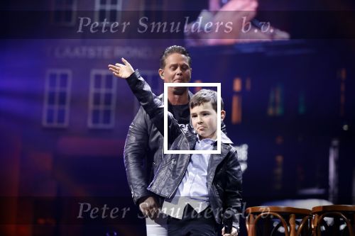 Amsterdam 14 april 2018
Heel holland zingt Hazes in het ziggo dome met oa Andre Hazes Jr Jeroen v d Boom Xander de Buisonje Roxeanne Hazes (zwanger) Peter Beense Trijntje Oosterhuis Danny de Munk Silver Metz en Barry Hay.