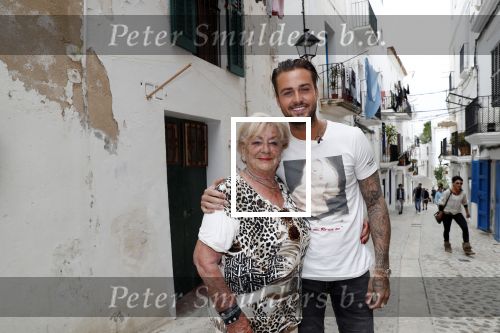 4 Mei 2018 Ibiza,
Dave Roelvink met vriendin