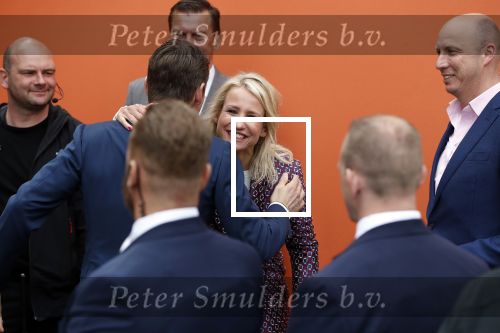 Groningen 27 april 2018
Koningsdag in Groningen met Koning Willem Alexander Koningin Maxima prinses Amalia Arian Alexia . Verder ook aanwezig Prins Maurits Prinses Marilene Prins Bernhard Prinses Annette Prins Floris Prinses Aimee en prins Pieter Christiaan. Dionne Stax en Bertus Holkema