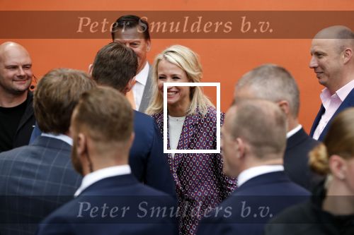 Groningen 27 april 2018
Koningsdag in Groningen met Koning Willem Alexander Koningin Maxima prinses Amalia Arian Alexia . Verder ook aanwezig Prins Maurits Prinses Marilene Prins Bernhard Prinses Annette Prins Floris Prinses Aimee en prins Pieter Christiaan. Dionne Stax en Bertus Holkema