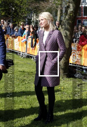 Groningen 27 april 2018
Koningsdag in Groningen met Koning Willem Alexander Koningin Maxima prinses Amalia Arian Alexia . Verder ook aanwezig Prins Maurits Prinses Marilene Prins Bernhard Prinses Annette Prins Floris Prinses Aimee en prins Pieter Christiaan. Dionne Stax en Bertus Holkema