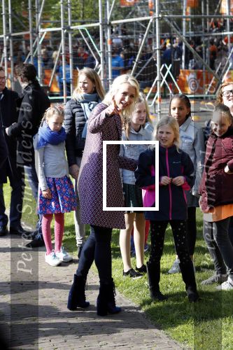 Groningen 27 april 2018
Koningsdag in Groningen met Koning Willem Alexander Koningin Maxima prinses Amalia Arian Alexia . Verder ook aanwezig Prins Maurits Prinses Marilene Prins Bernhard Prinses Annette Prins Floris Prinses Aimee en prins Pieter Christiaan. Dionne Stax en Bertus Holkema