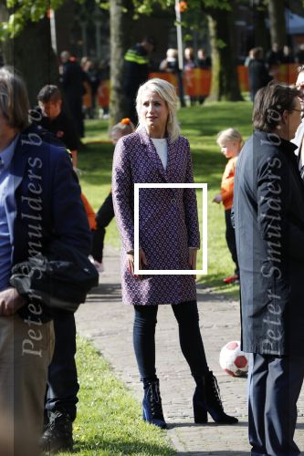 Groningen 27 april 2018
Koningsdag in Groningen met Koning Willem Alexander Koningin Maxima prinses Amalia Arian Alexia . Verder ook aanwezig Prins Maurits Prinses Marilene Prins Bernhard Prinses Annette Prins Floris Prinses Aimee en prins Pieter Christiaan. Dionne Stax en Bertus Holkema