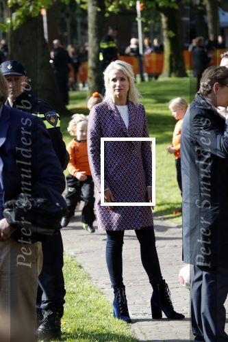 Groningen 27 april 2018
Koningsdag in Groningen met Koning Willem Alexander Koningin Maxima prinses Amalia Arian Alexia . Verder ook aanwezig Prins Maurits Prinses Marilene Prins Bernhard Prinses Annette Prins Floris Prinses Aimee en prins Pieter Christiaan. Dionne Stax en Bertus Holkema