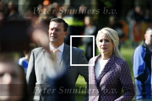 Groningen 27 april 2018
Koningsdag in Groningen met Koning Willem Alexander Koningin Maxima prinses Amalia Arian Alexia . Verder ook aanwezig Prins Maurits Prinses Marilene Prins Bernhard Prinses Annette Prins Floris Prinses Aimee en prins Pieter Christiaan. Dionne Stax en Bertus Holkema