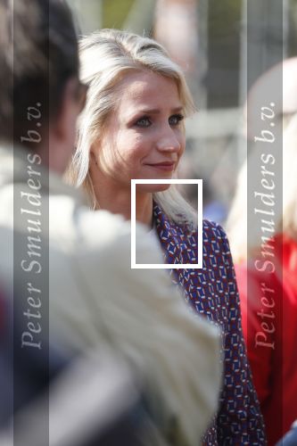 Groningen 27 april 2018
Koningsdag in Groningen met Koning Willem Alexander Koningin Maxima prinses Amalia Arian Alexia . Verder ook aanwezig Prins Maurits Prinses Marilene Prins Bernhard Prinses Annette Prins Floris Prinses Aimee en prins Pieter Christiaan. Dionne Stax en Bertus Holkema