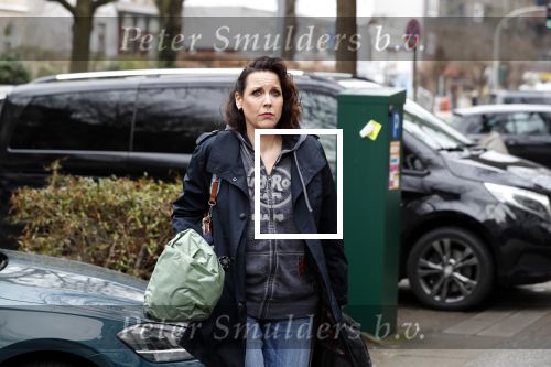 Hamburg 13 april 2018
Sylvie Meis viert haar 40e verjaardag oa met haar vader en moeder en haar broer Daniel. Ze gingen smiddags lunchen in Restaurant Daniel en s avonds was het feest in hotel Radisson Blue in Hamburg. Doerte Baer ( de oppas van Damian)