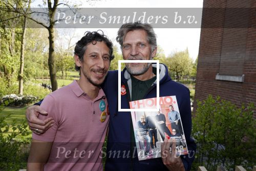 Amsterdam 25 september 2018
Presentatie lâ€™Homo van het blad Linda in Hotel Arena. Linda de Mol reikt het eerste exemplaar uit aan Erwin Olaf Hans v Manen en Hans Klok . Erwin Olaf met partner Kevin ray Edwards
