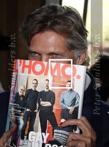 Amsterdam 25 september 2018
Presentatie lâ€™Homo van het blad Linda in Hotel Arena. Linda de Mol reikt het eerste exemplaar uit aan Erwin Olaf Hans v Manen en Hans Klok .