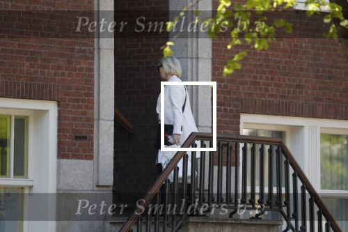 Amsterdam 5 mei 2018
Eva Jinek arriveert bij haar huis.