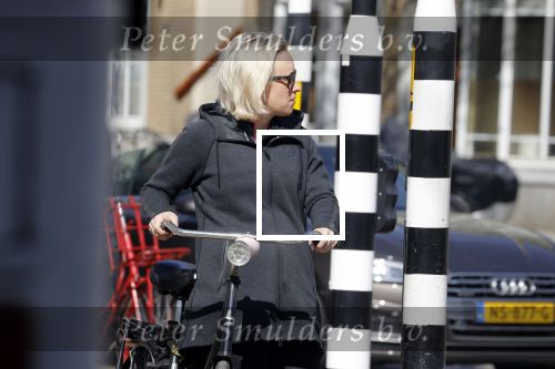 Amsterdam 23 april 2018
Eva Jinek ( zwanger ) gaat met de fiets sporten.