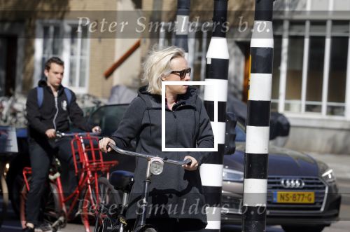Amsterdam 23 april 2018
Eva Jinek ( zwanger ) gaat met de fiets sporten.
